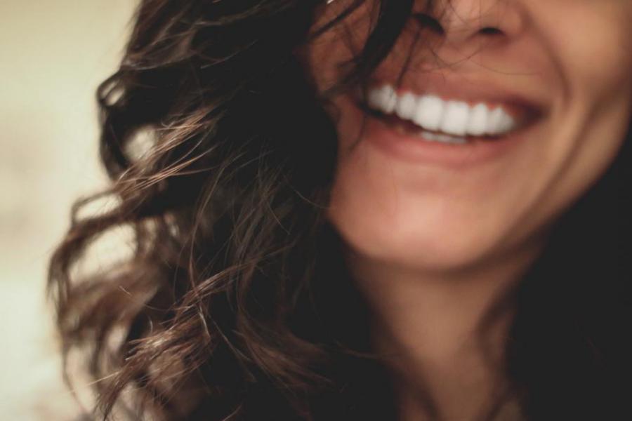 Mitos sobre los implantes dentales - Foto